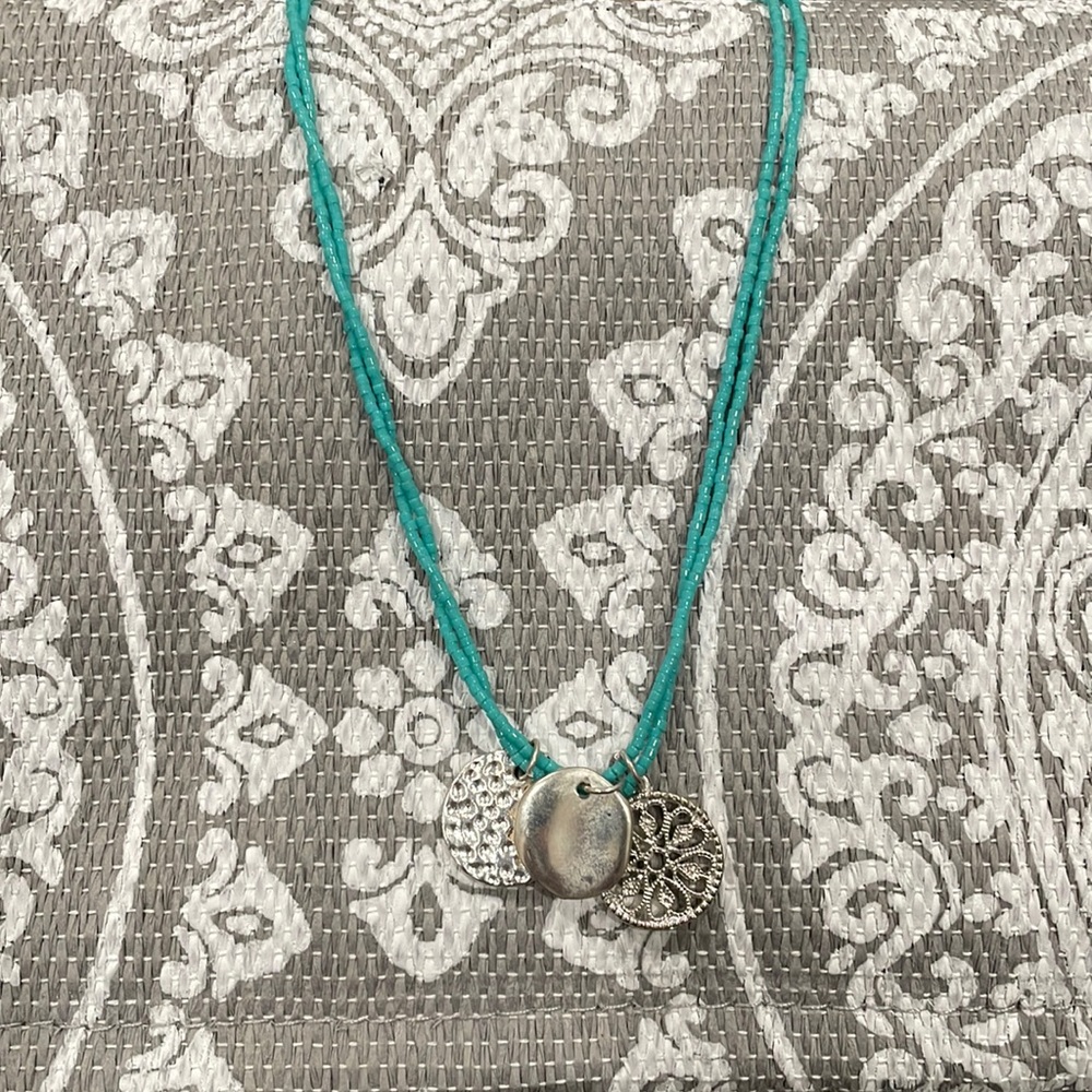 Necklace turquoise beaded with sliver pendants
